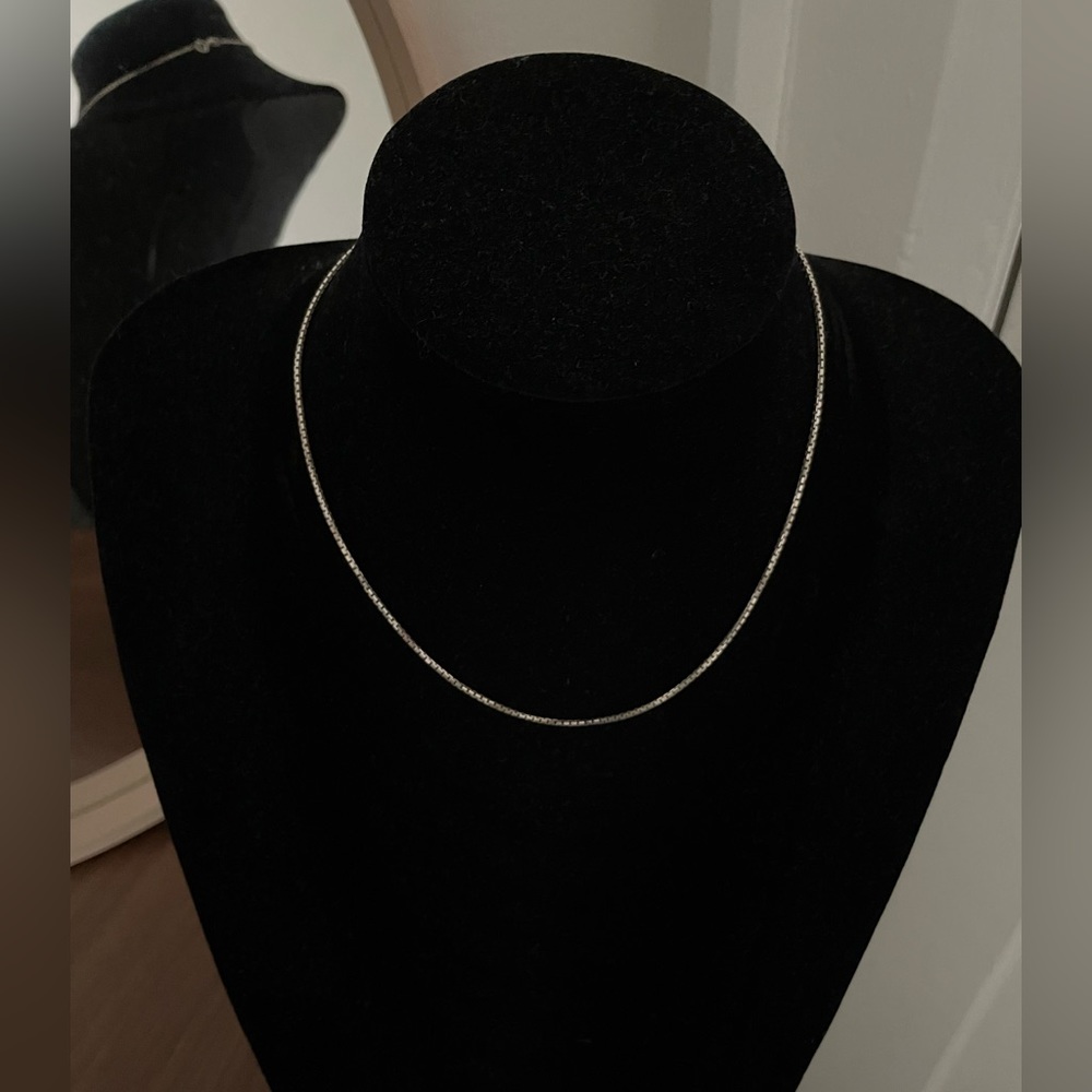 Silver necklace (925)